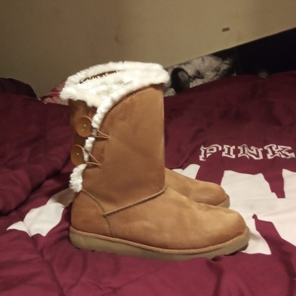 ❤️ like new Fur lined boots! ❤️
